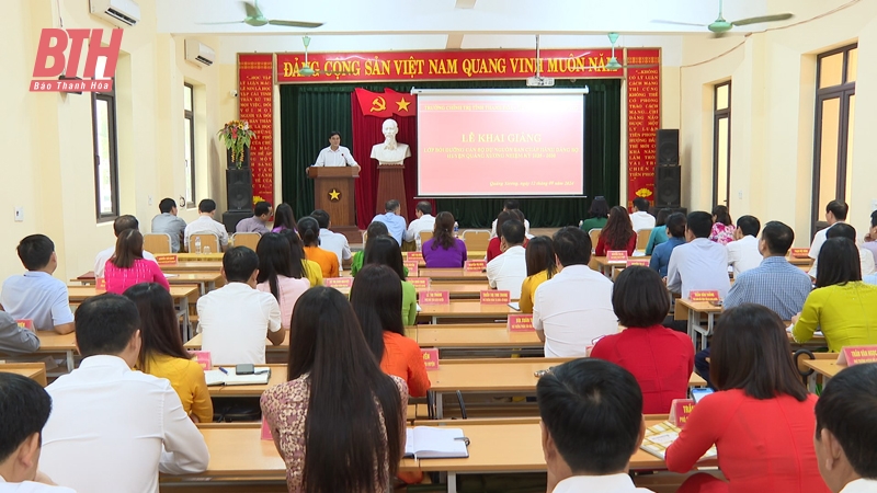 Quảng Xương: Khai giảng lớp bồi dưỡng cán bộ dự nguồn Ban chấp hành Đảng bộ huyện, nhiệm kỳ 2025-2030