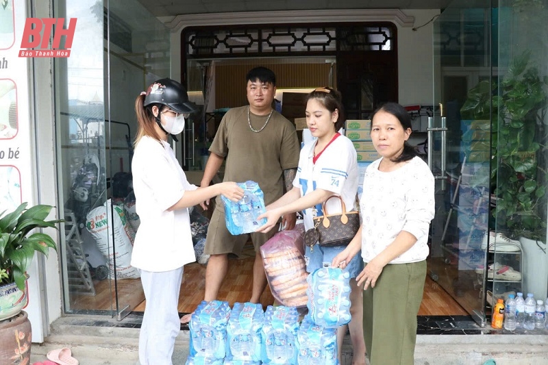 Chung tay quyên góp, ủng hộ đồng bào bị thiệt hại do bão số 3
