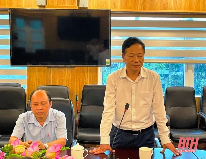 Huyện Hà Trung trao 1 tỷ đồng ủng hộ đồng bào phía Bắc bị thiệt hại do bão số 3