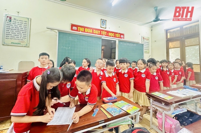 Trường Tiểu học Ba Đình quyên góp hơn 163 triệu đồng ủng hộ đồng bào vùng lũ