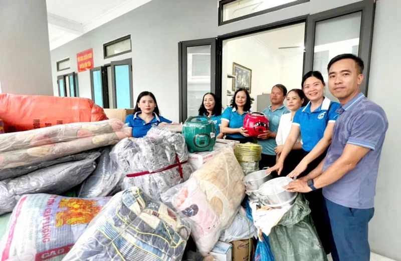 Hội LHPN TP Thanh Hoá vận động hỗ trợ Nhân dân tỉnh Yên Bái tái thiết cuộc sống sau bão Yagi