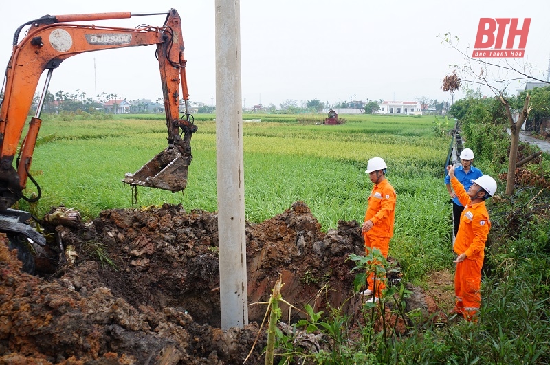 Chung sức, đồng lòng khắc phục sự cố để cấp điện trở lại cho Nhân dân các tỉnh phía Bắc