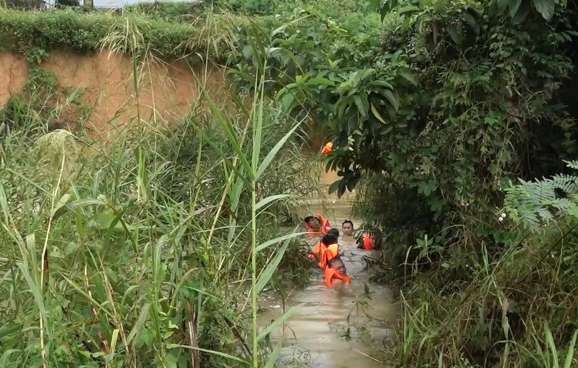 Như Xuân: Đi qua tràn giao thông bất cẩn, 1 người thiệt mạng