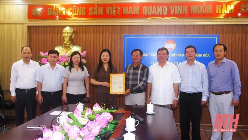 Ủy ban MTTQ tỉnh tiếp nhận ủng hộ đồng bào bị thiệt hại do bão số 3