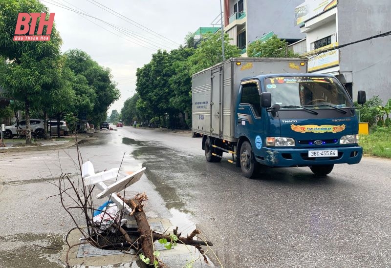 Hố ga mất nắp, nguy hiểm cho người đi đường 