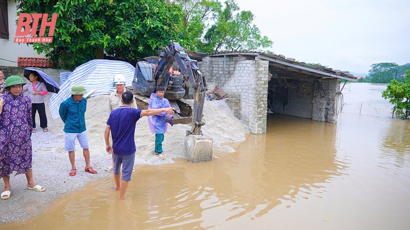 Hậu Lộc: Di dời gần 300 nhân khẩu sinh sống trên tuyến đê sông Lèn, sông Lạch Trường