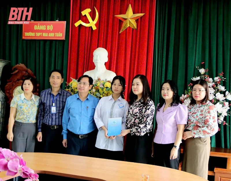 Hội LHPN tỉnh trao 10 suất học bổng Mottainai cho trẻ mồ côi