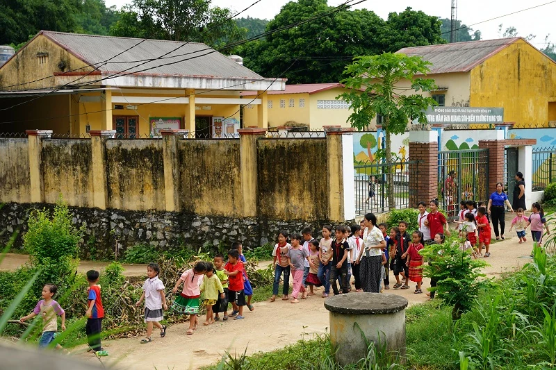 Cộng đồng góp 1, Vinamilk góp thêm 1 để nhân đôi hỗ trợ cho học sinh các tỉnh gặp thiên tai