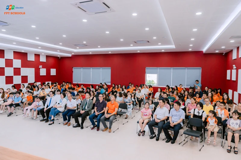 Trường Tiểu học, THCS và THPT FPT Thanh Hóa khai trương thư viện sách với chủ đề “Chạm sách”