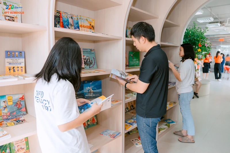 Trường Tiểu học, THCS và THPT FPT Thanh Hóa khai trương thư viện sách với chủ đề “Chạm sách”