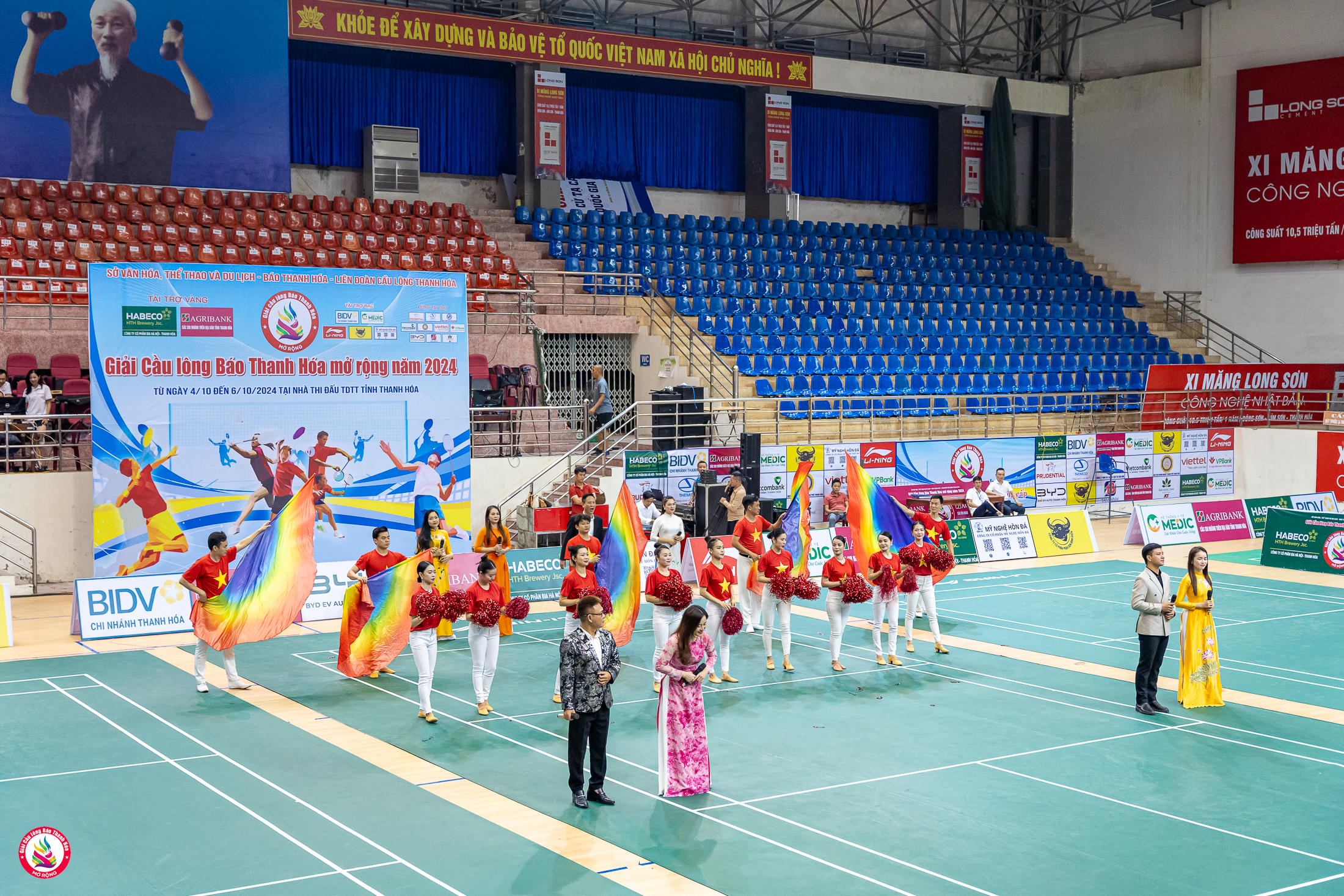 Ấn tượng ngày khai màn giải Cầu lông Báo Thanh Hoá mở rộng năm 2024