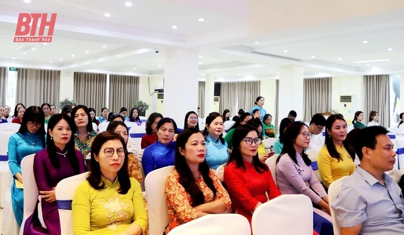 Ra mắt Câu lạc bộ Nữ trí thức tỉnh Thanh Hóa
