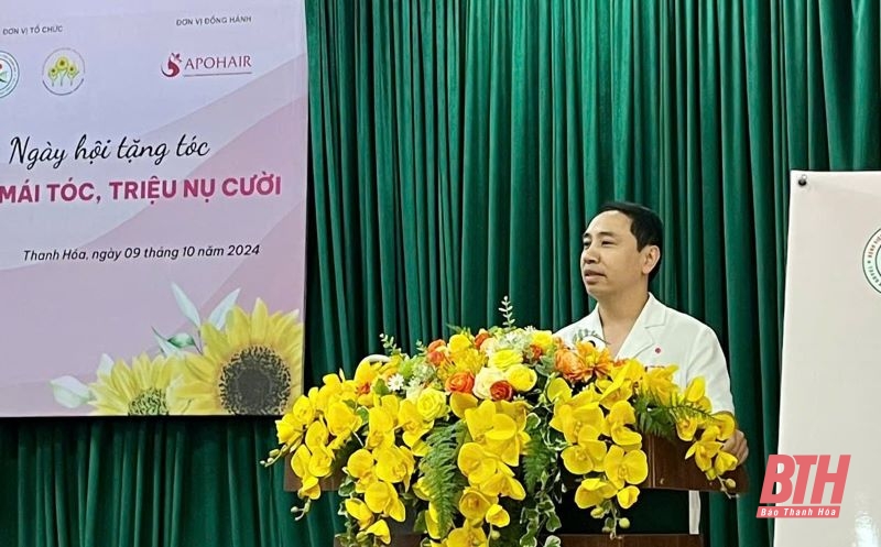 Tặng tóc cho bệnh nhân ung thư tại Bệnh viện Ung bướu tỉnh Thanh Hoá