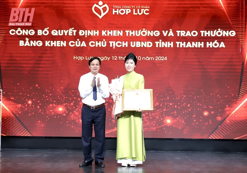 Tổng Công ty Cổ phần Hợp Lực kỷ niệm 20 năm Ngày Doanh nhân Việt Nam