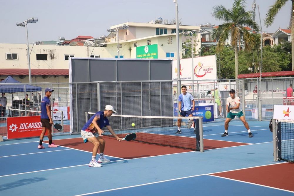 Gần 400 vận động viên tham dự Giải vô địch Pickleball cấp quốc gia đầu tiên