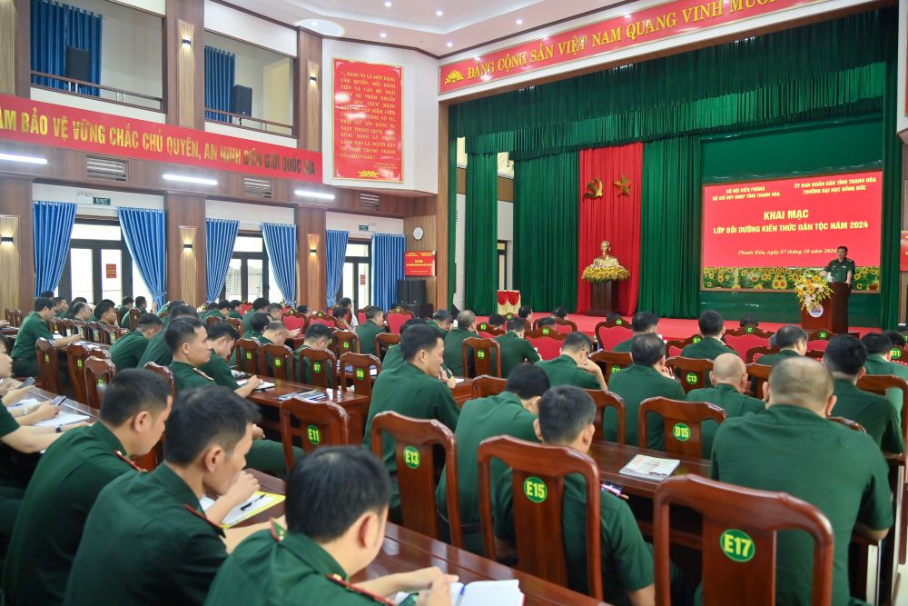 Bồi dưỡng kiến thức dân tộc cho cán bộ, chiến sĩ BĐBP