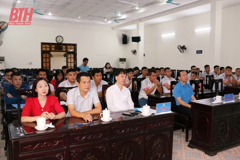 Lễ xuất quân đội bóng đá Công đoàn Thanh Hóa