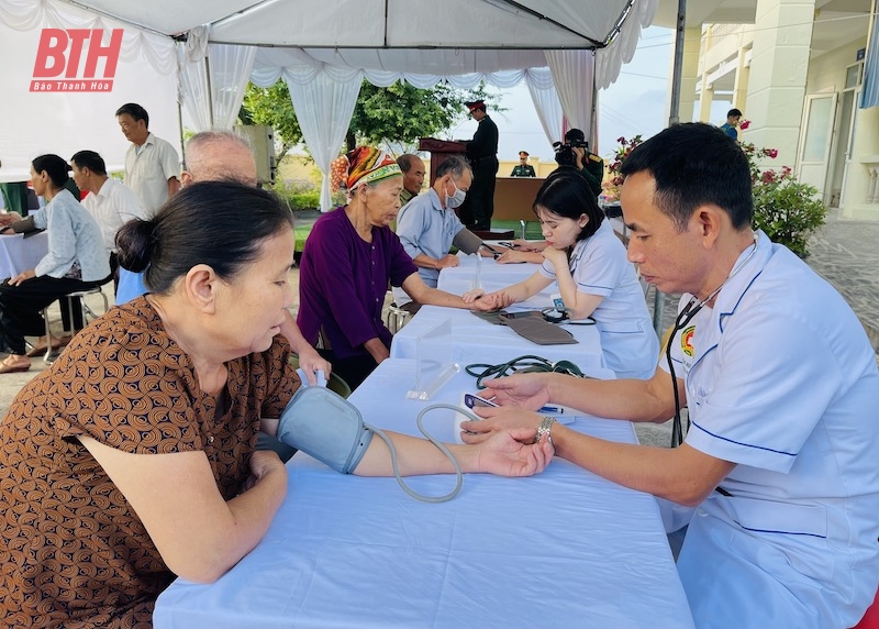 Chăm sóc, nâng cao sức khỏe người cao tuổi, bảo đảm thích ứng với già hóa dân số