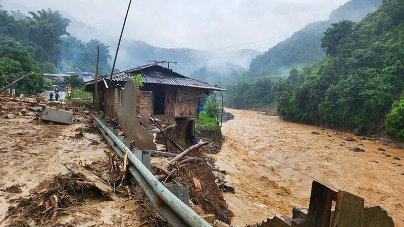 Sáu tỉnh vùng núi Bắc Bộ, Bắc Trung Bộ đề phòng mưa lớn gây lũ quét, sạt lở