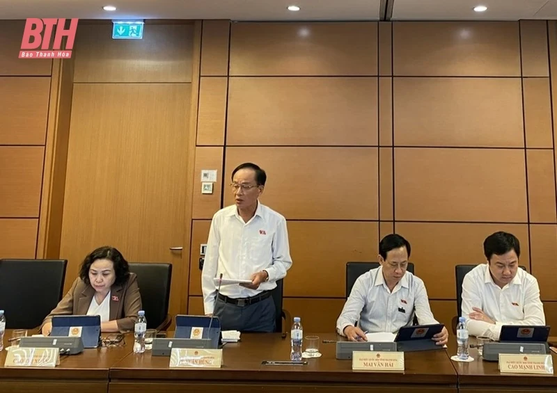 Kỳ họp thứ 8, Quốc hội khóa XV: Đoàn ĐBQH tỉnh Thanh Hóa tham gia thảo luận tại tổ nhiều nội dung quan trọng