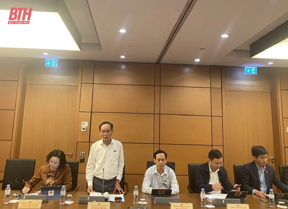 Kỳ họp thứ 8, Quốc hội khóa XV: Đoàn ĐBQH tỉnh Thanh Hóa tham gia thảo luận tại tổ nhiều nội dung quan trọng