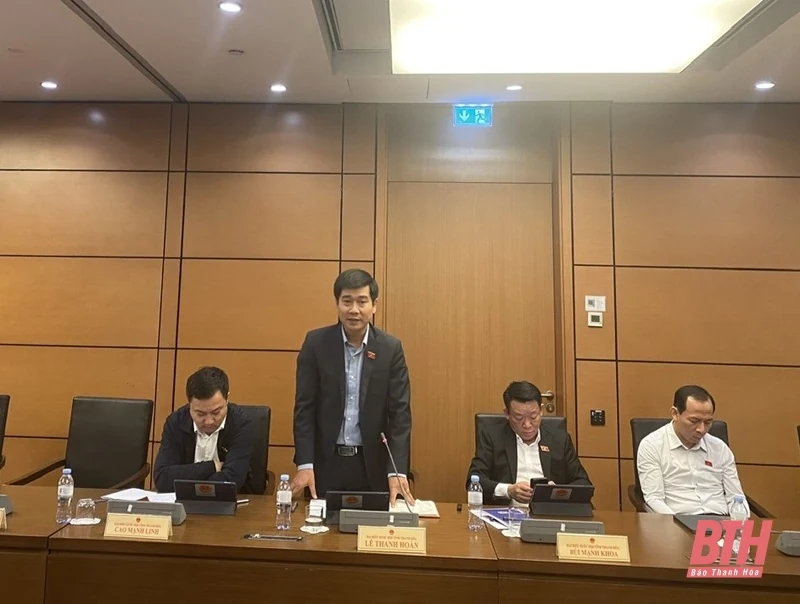 Kỳ họp thứ 8, Quốc hội khóa XV: Đoàn ĐBQH tỉnh Thanh Hóa tham gia thảo luận tại tổ nhiều nội dung quan trọng