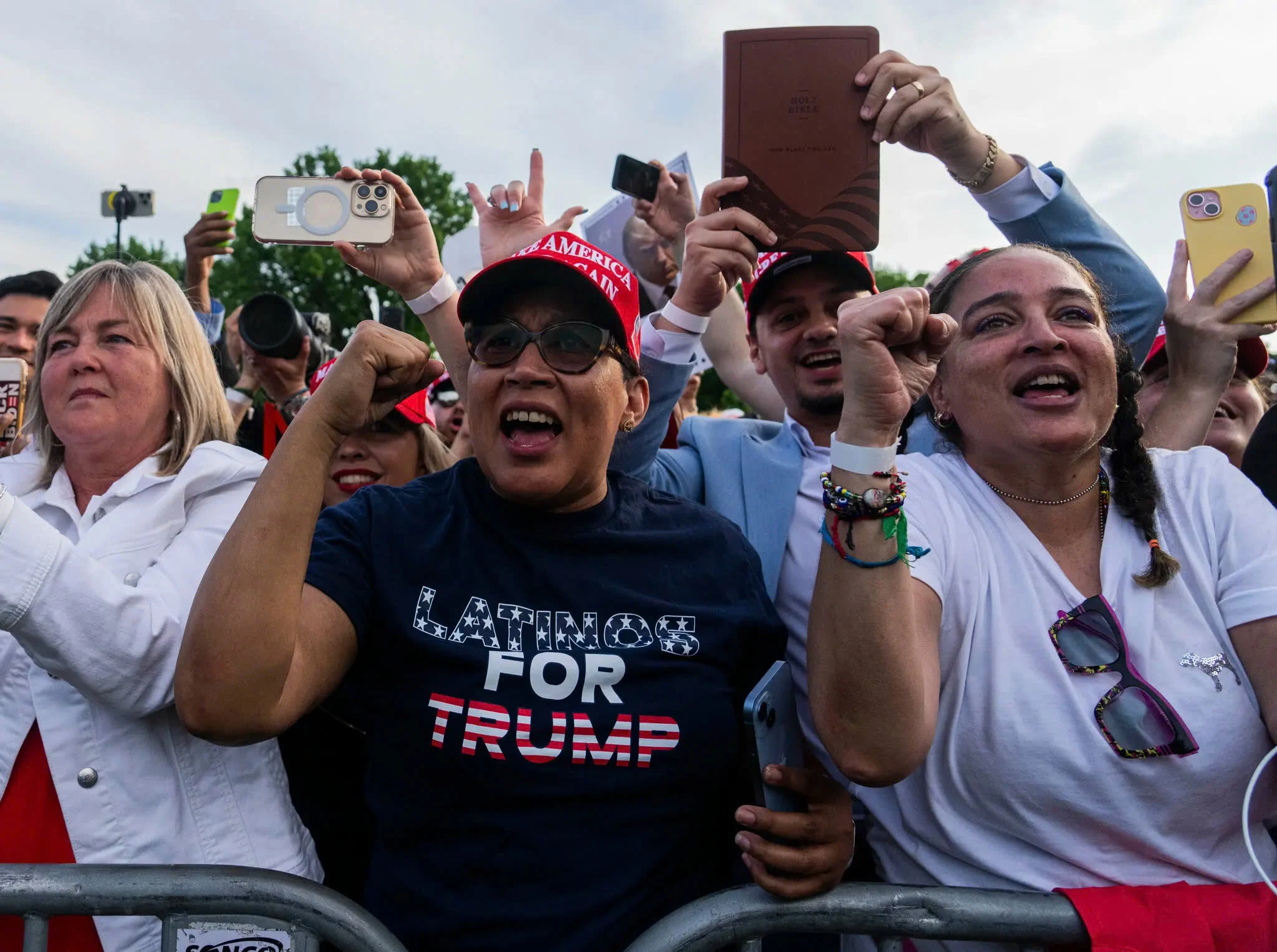 Trump - Harris: Cuộc chiến giành sự ủng hộ m88 the thao cử tri gốc Latinh