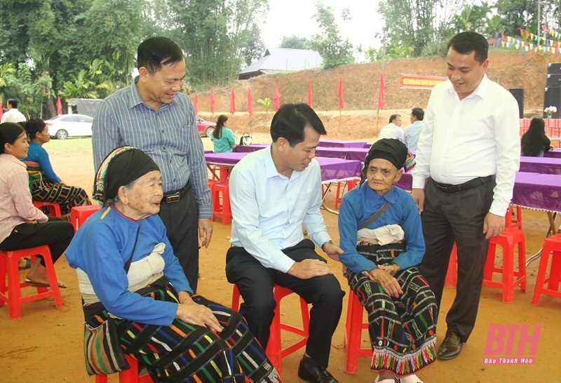 Trưởng Ban Tuyên giáo Tỉnh ủy Đào Xuân Yên chung vui Ngày hội Đại đoàn kết toàn dân tộc tại bản Chí Lý Nặm Đanh