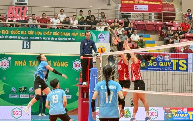 Xi măng Long Sơn Thanh Hóa ngược dòng giành chiến thắng trận ra quân giai đoạn II Giải VĐQG 2024