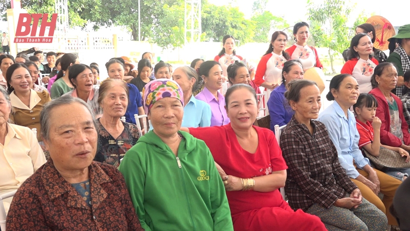 Phó Chủ tịch Thường trực HĐND tỉnh Lê Tiến Lam dự Ngày hội Đại đoàn kết toàn dân tộc tại khu dân cư thôn Kỳ Khôi