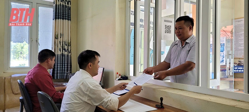 Hiệu quả mô hình “Chính quyền thân thiện, vì Nhân dân phục vụ” ở Quan Sơn