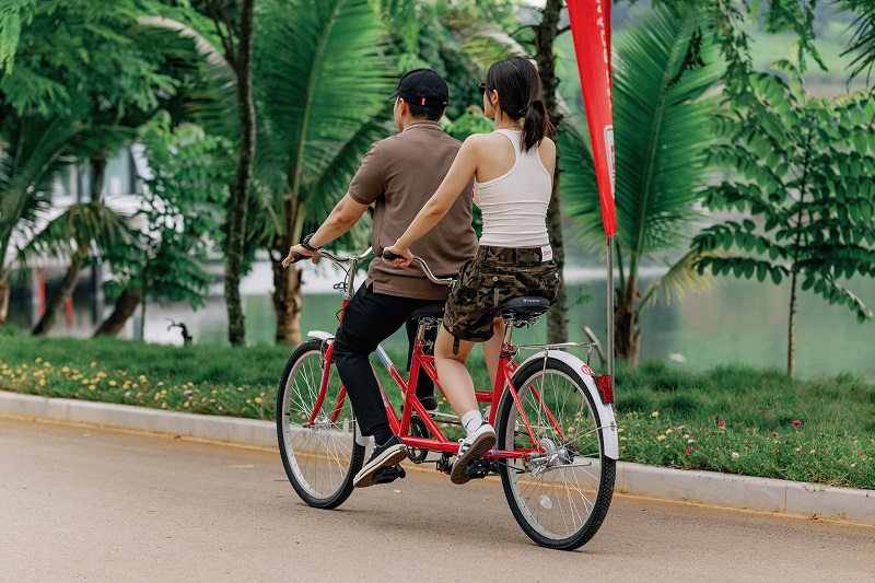 Chill cảnh bên hồ Vua Lê