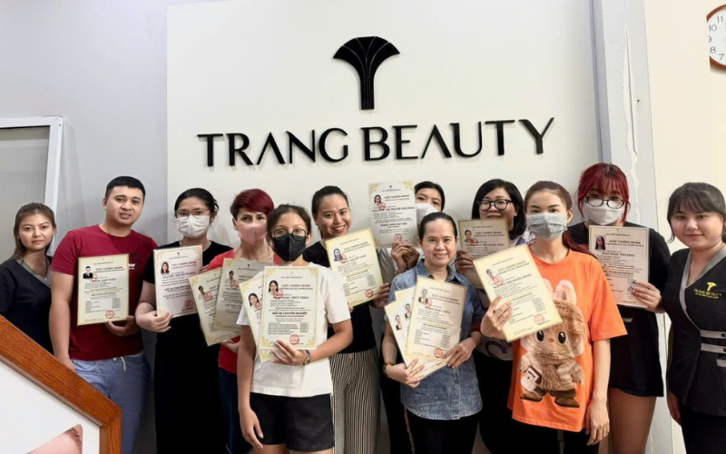 Trang Beauty Salon - Địa chỉ đào tạo nối mi chuyên nghiệp