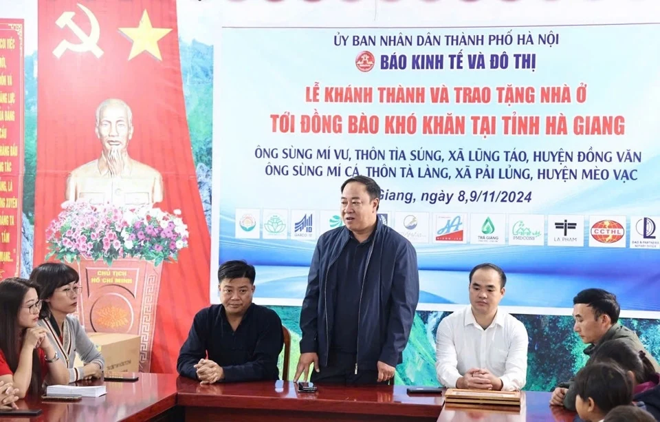 Báo Kinh tế & Đô thị tặng nhà cho người dân khó khăn Hà Giang