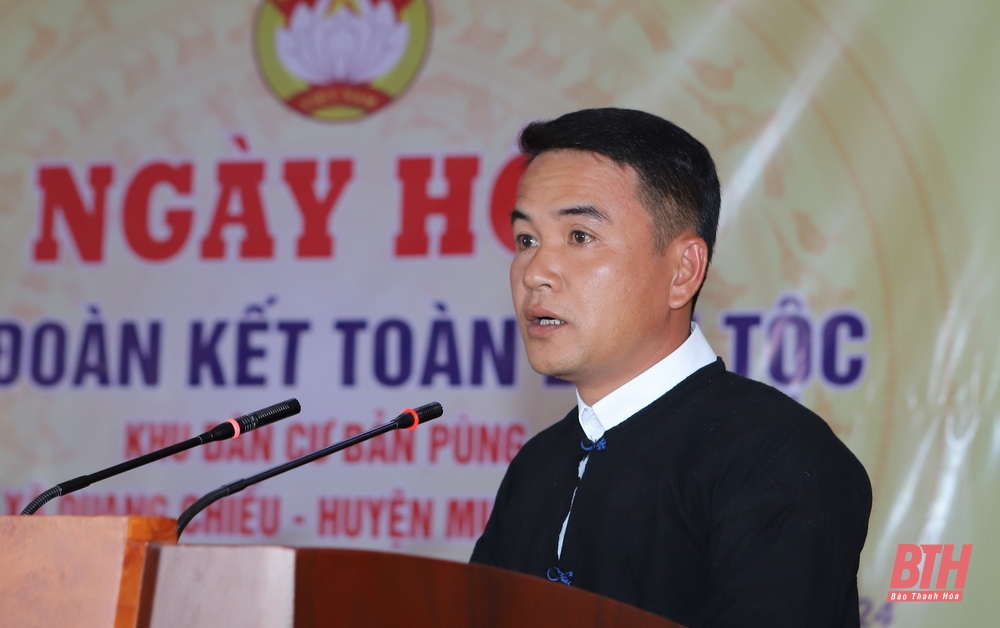 Bí thư Tỉnh ủy Nguyễn Doãn Anh chung vui ngày hội đại đoàn kết toàn dân tộc với cán bộ, Nhân dân bản Pùng, xã Quang Chiểu