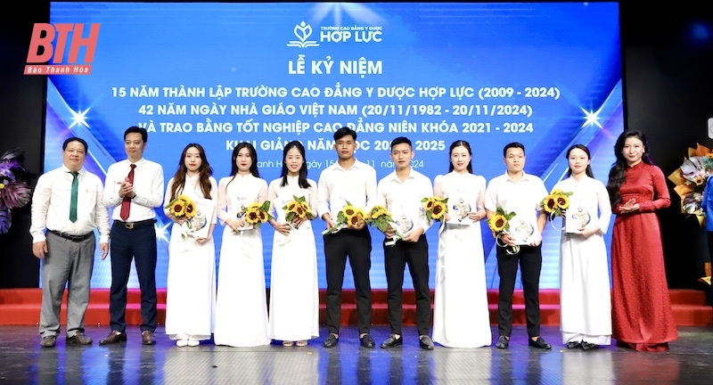 Kỷ niệm 15 năm thành lập Trường Cao đẳng Y dược Hợp Lực