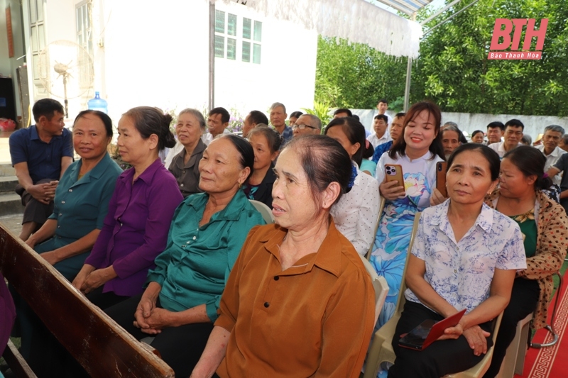 Trưởng Ban Tổ chức Tỉnh ủy Nguyễn Văn Hùng dự Ngày hội Đại đoàn kết toàn dân tộc tại huyện Thạch Thành