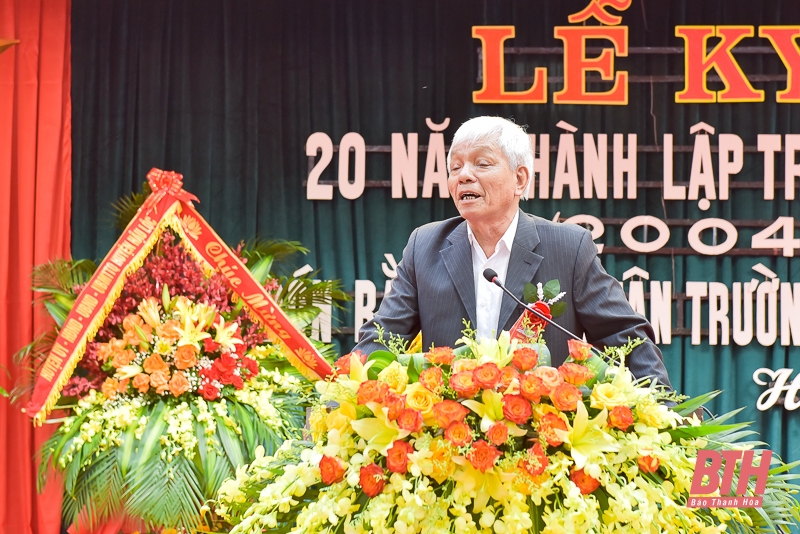 Trường THPT Hậu Lộc 3 kỷ niệm 20 năm thành lập và Đón Bằng công nhận đạt chuẩn Quốc gia mức độ 1