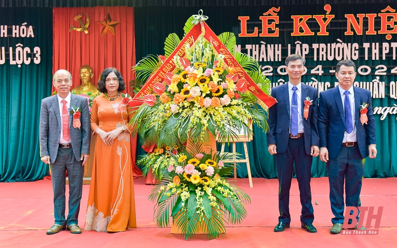Trường THPT Hậu Lộc 3 kỷ niệm 20 năm thành lập và Đón Bằng công nhận đạt chuẩn Quốc gia mức độ 1