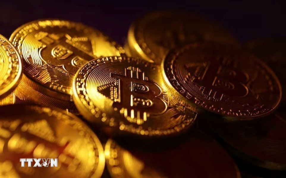 Bitcoin tiếp tục phi mã, lần đầu vượt mốc 95.000 USD