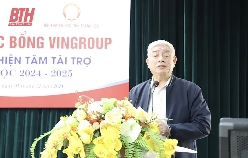 227 học sinh nghèo vượt khó học giỏi nhận học bổng từ Quỹ Thiện Tâm