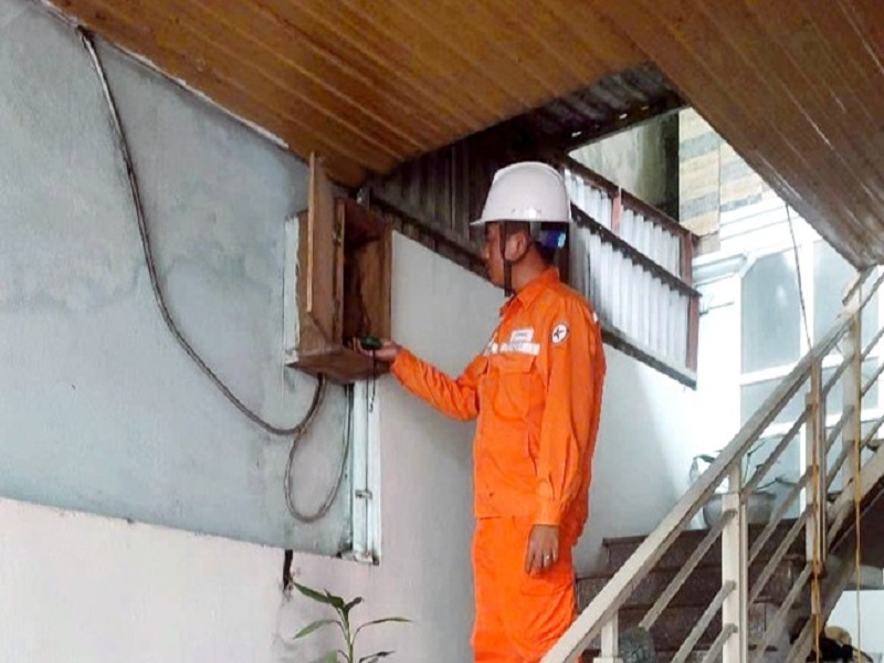 Điện lực Yên Định phát triển dịch vụ nâng cao chất lượng dây dẫn sau công tơ khách hàng