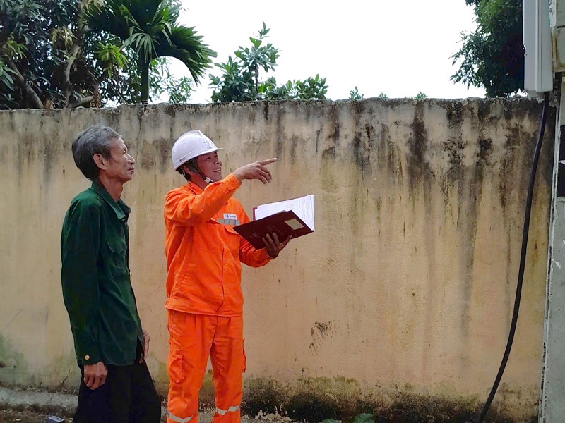 Điện lực Yên Định phát triển dịch vụ nâng cao chất lượng dây dẫn sau công tơ khách hàng