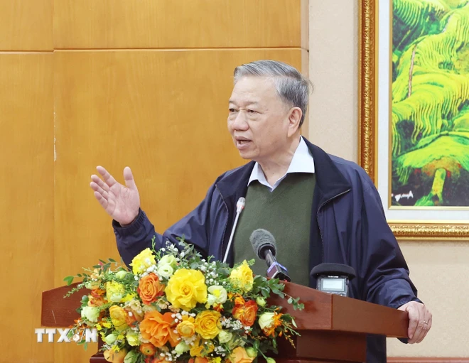 Tinh gọn bộ máy: Không thể “xếp hàng xong mới chạy”!