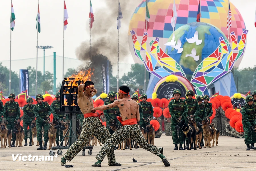 Mãn nhãn tổng duyệt Lễ khai mạc Triển lãm Quốc phòng Quốc tế Việt Nam 2024