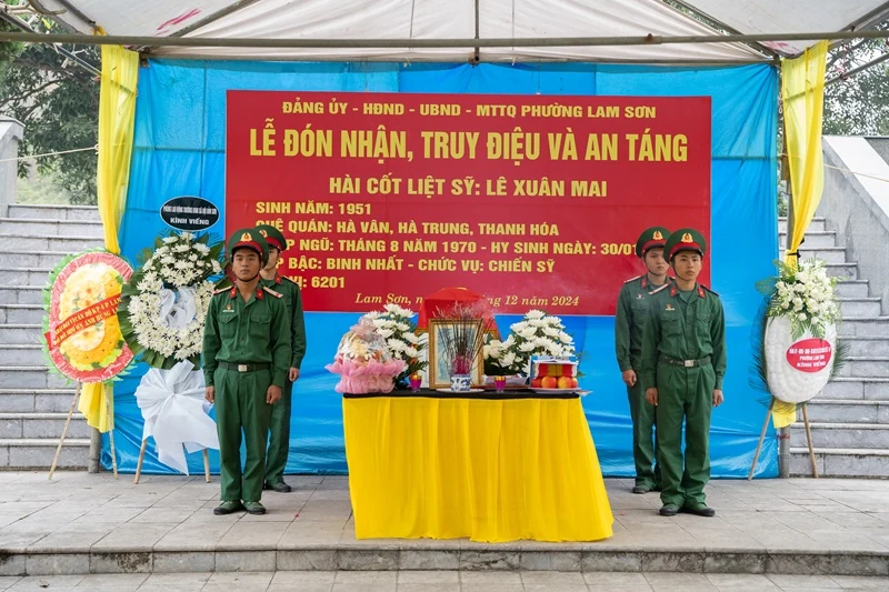 Lễ đón nhận và an táng hài cốt liệt sỹ Lê Xuân Mai