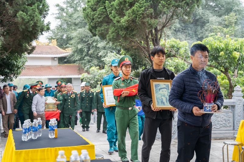 Lễ đón nhận và an táng hài cốt m88 cá cược thể thao trực tuyến Mai