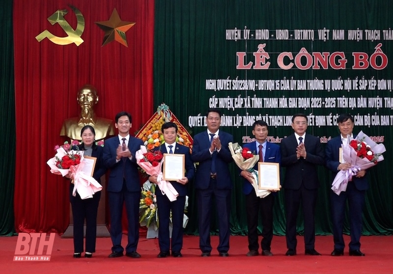 Thạch Thành: Công bố quyết định thành lập xã Thạch Long mới và công tác tổ chức đảng, cán bộ 