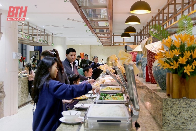 Rộn ràng ngày đầu năm mới 2025 tại các khu, điểm m88 trang chủ