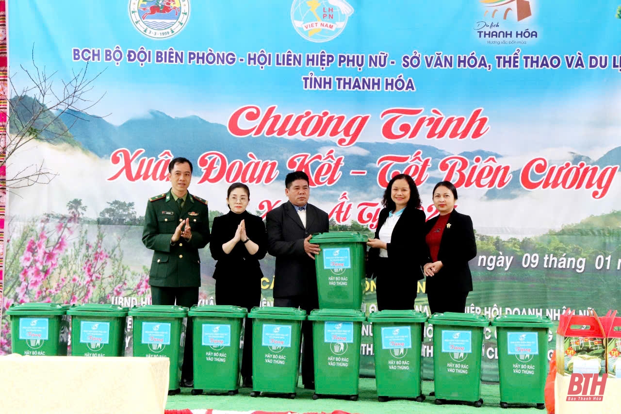 Trao tặng hơn 4.000 suất quà chương trình “Xuân đoàn kết - Tết biên cương”